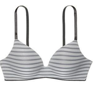 38D VICTORIA'S SECRET Sterling Pewter Strp Bra